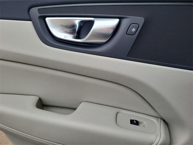 new 2025 Volvo XC60 car, priced at $57,259