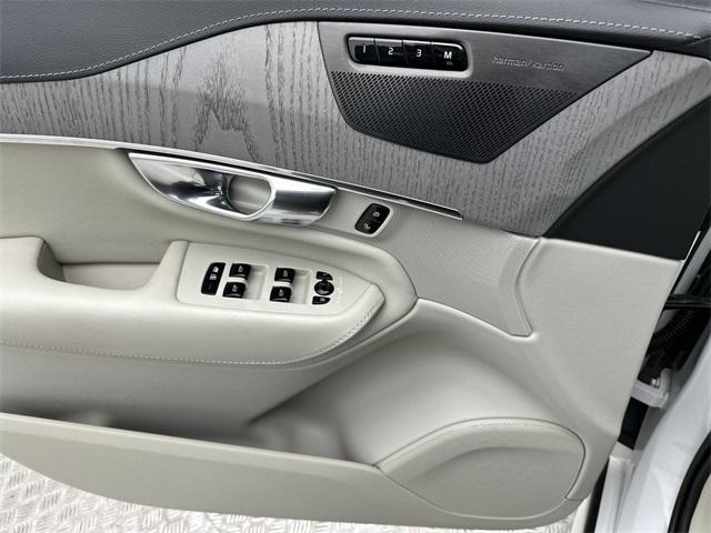new 2025 Volvo XC90 car, priced at $72,565