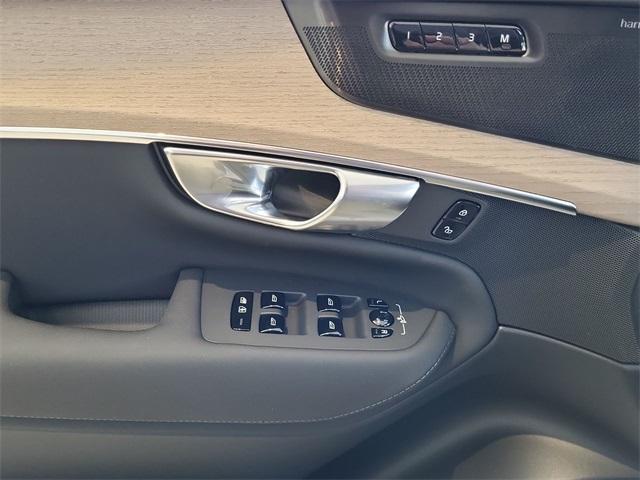 new 2026 Volvo XC90 Plug-In Hybrid car, priced at $81,544