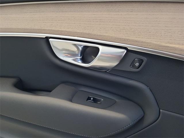 new 2026 Volvo XC90 Plug-In Hybrid car, priced at $81,544