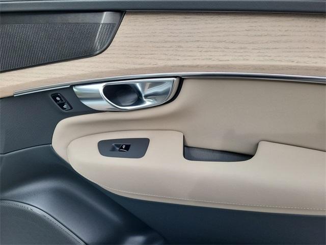 new 2026 Volvo XC90 Plug-In Hybrid car, priced at $80,945