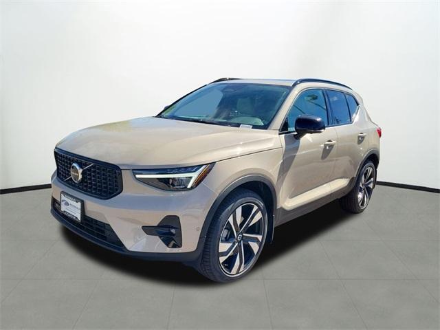 new 2025 Volvo XC40 car, priced at $51,370