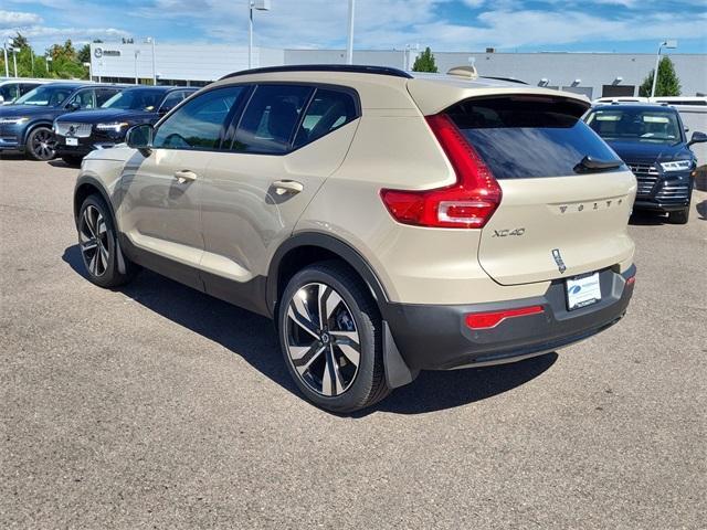 new 2025 Volvo XC40 car, priced at $51,370