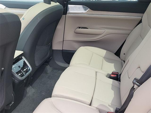 new 2025 Volvo EX90 car, priced at $87,264