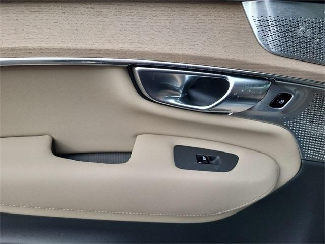 new 2026 Volvo XC90 car, priced at $82,829