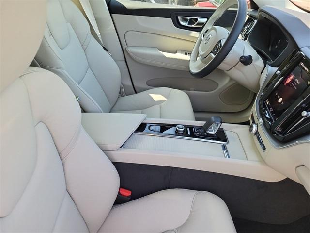 new 2025 Volvo XC60 car, priced at $50,315