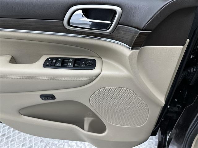 used 2017 Jeep Grand Cherokee car, priced at $18,759