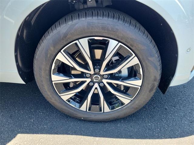 new 2025 Volvo XC60 car, priced at $50,344