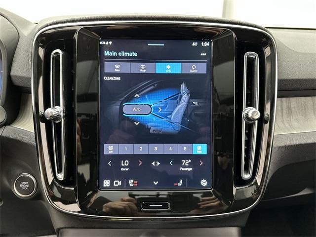 new 2025 Volvo XC40 car, priced at $43,109