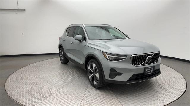 new 2025 Volvo XC40 car, priced at $43,109