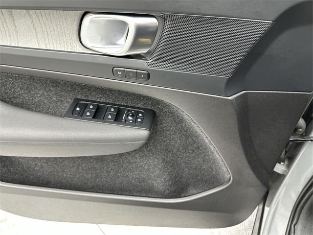 new 2025 Volvo XC40 car, priced at $43,109