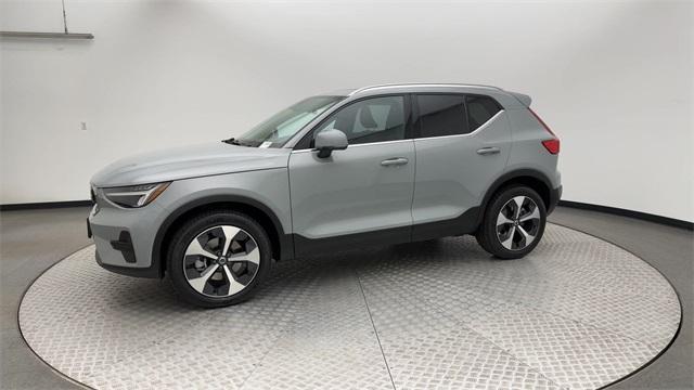 new 2025 Volvo XC40 car, priced at $43,109