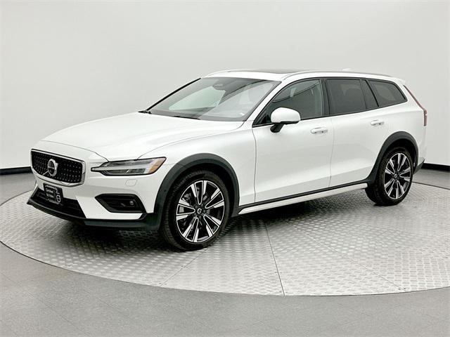 used 2023 Volvo V60 Cross Country car, priced at $45,859
