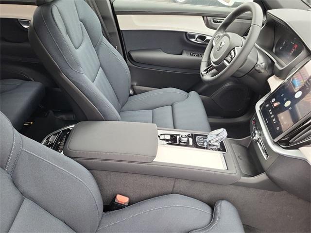 new 2025 Volvo XC90 car, priced at $70,594