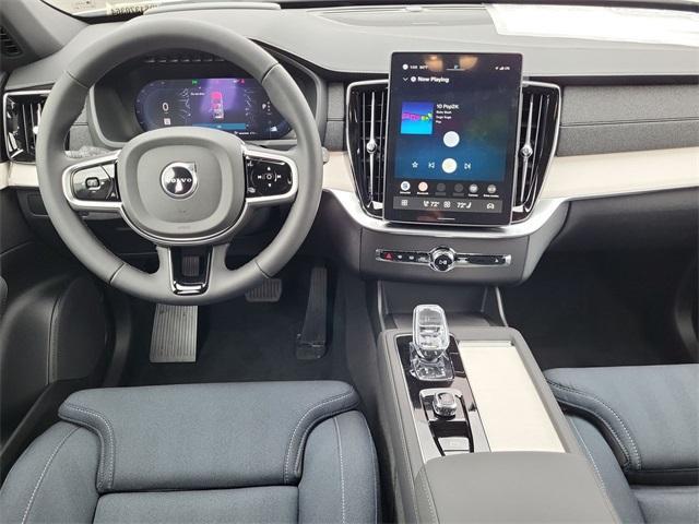 new 2025 Volvo XC90 car, priced at $70,594