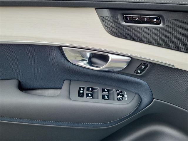 new 2025 Volvo XC90 car, priced at $70,594