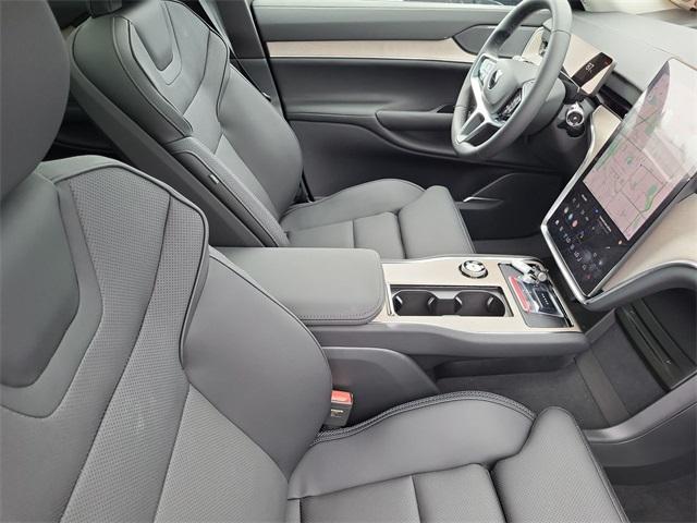 new 2025 Volvo EX90 car, priced at $87,559