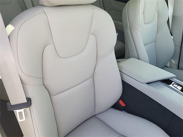 new 2025 Volvo XC60 car, priced at $49,515