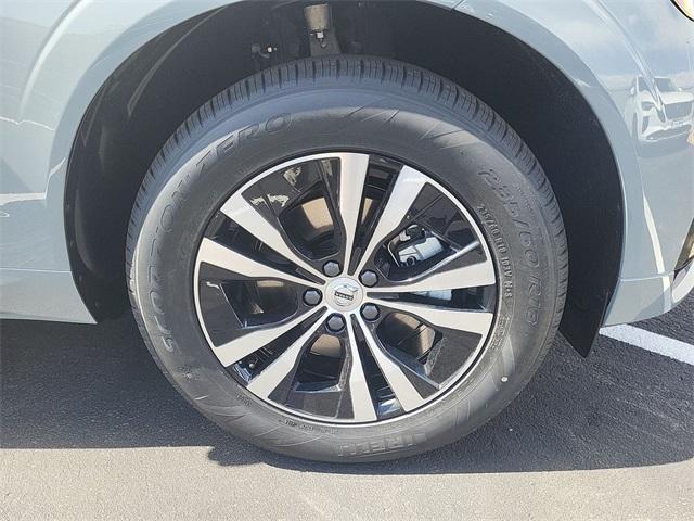 new 2025 Volvo XC60 car, priced at $49,515