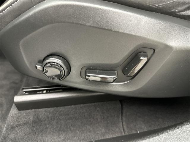 used 2022 Volvo XC60 Recharge Plug-In Hybrid car, priced at $46,559