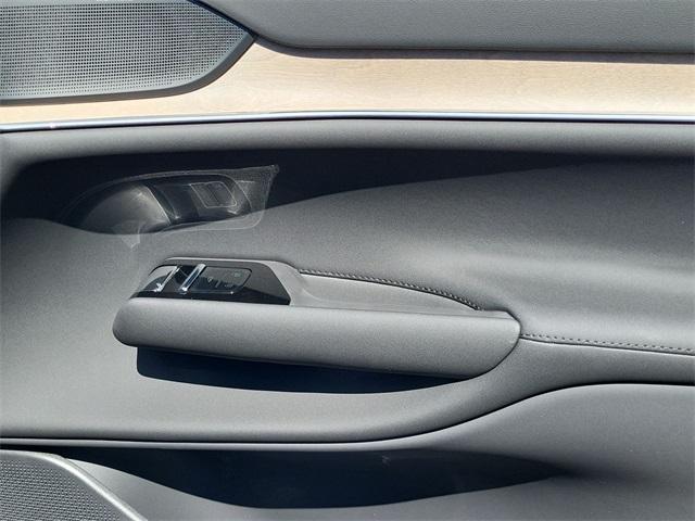 new 2025 Volvo EX90 car, priced at $85,559