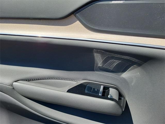 new 2025 Volvo EX90 car, priced at $85,559