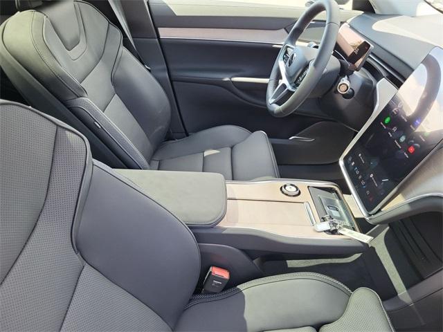 new 2025 Volvo EX90 car, priced at $85,559