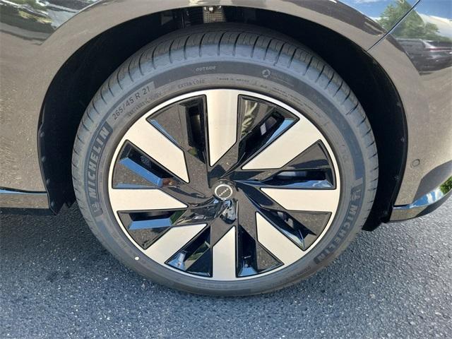 new 2025 Volvo EX90 car, priced at $85,559