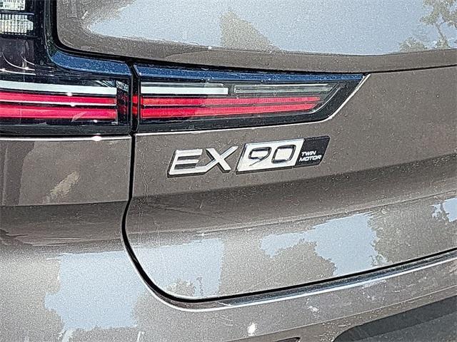 new 2025 Volvo EX90 car, priced at $85,559