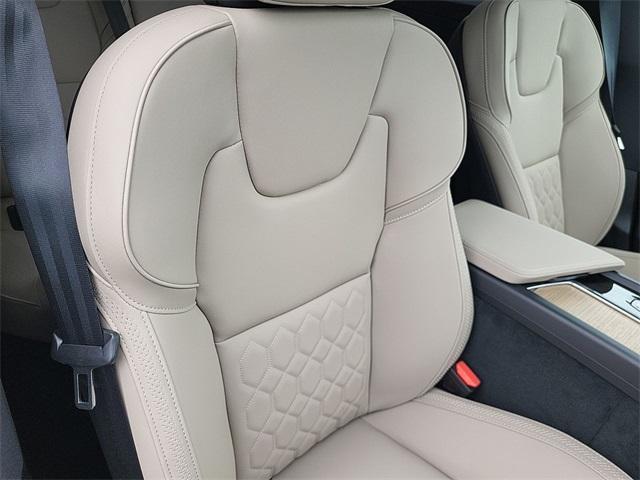 new 2026 Volvo XC60 car, priced at $58,584