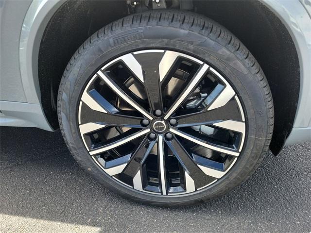 new 2025 Volvo XC90 car, priced at $65,555