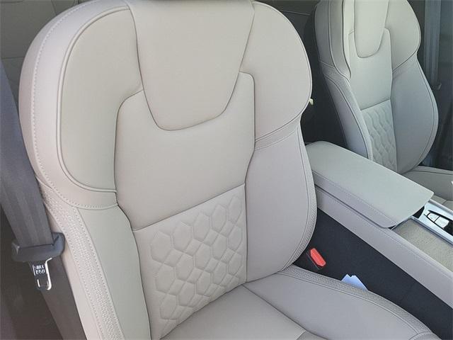 new 2025 Volvo XC90 car, priced at $65,555