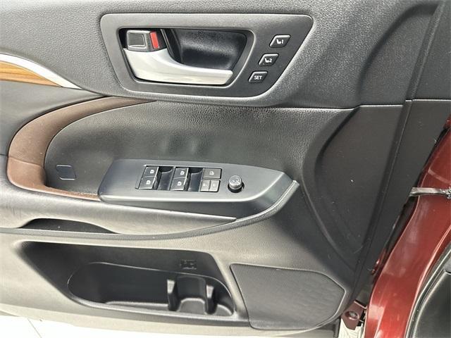 used 2017 Toyota Highlander car, priced at $26,099