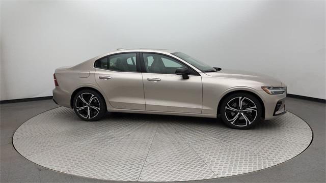 new 2024 Volvo S60 car, priced at $48,080