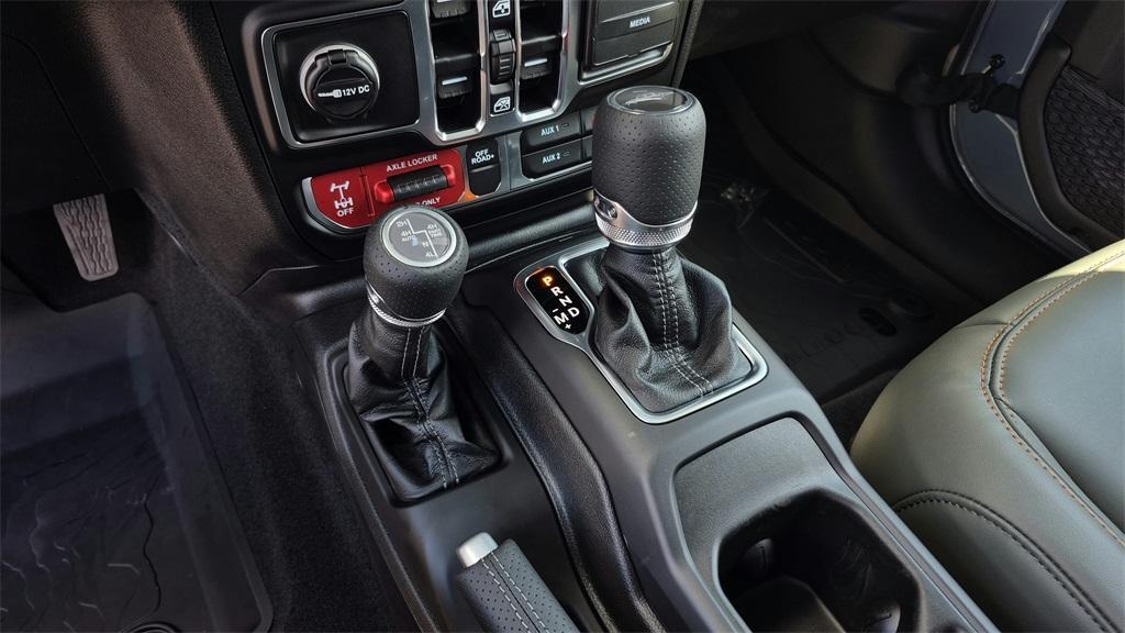 new 2025 Jeep Gladiator car, priced at $56,519