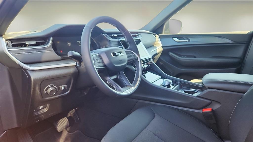 new 2025 Jeep Grand Cherokee L car, priced at $38,932