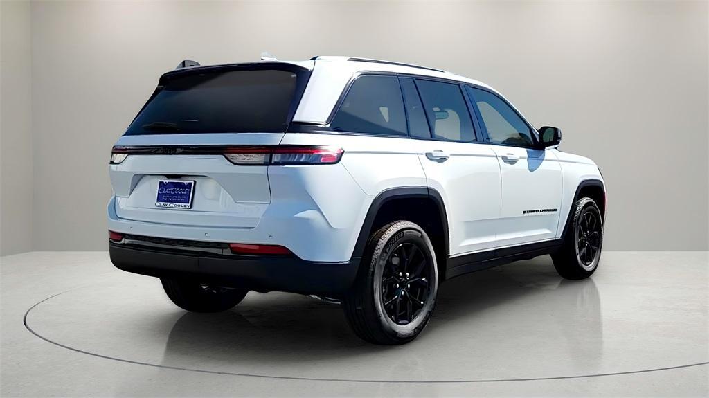 new 2024 Jeep Grand Cherokee car, priced at $37,000