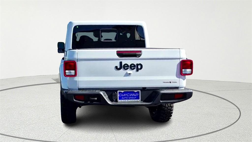 new 2025 Jeep Gladiator car, priced at $44,560