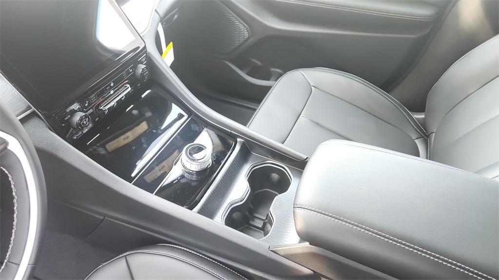 new 2025 Jeep Grand Cherokee car, priced at $40,500