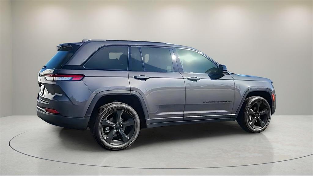 new 2024 Jeep Grand Cherokee car, priced at $40,064