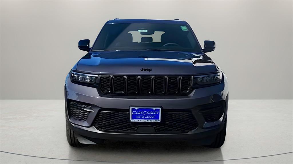 new 2024 Jeep Grand Cherokee car, priced at $38,000