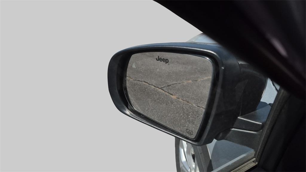 new 2025 Jeep Compass car, priced at $26,500