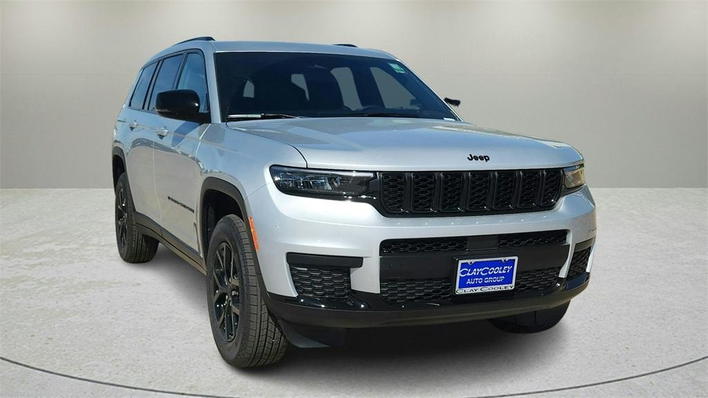 new 2025 Jeep Grand Cherokee L car, priced at $40,000