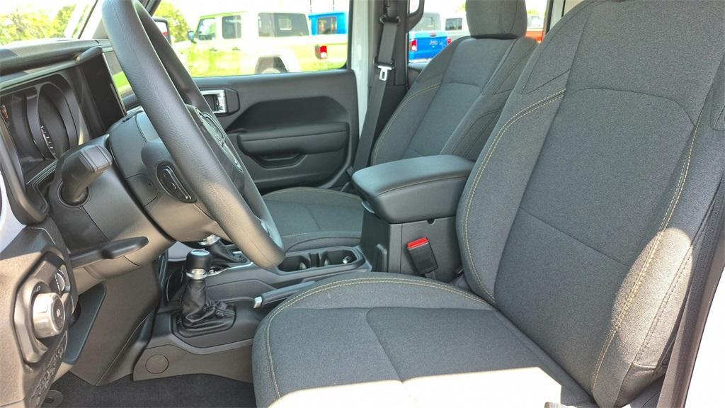 new 2025 Jeep Wrangler car, priced at $38,000