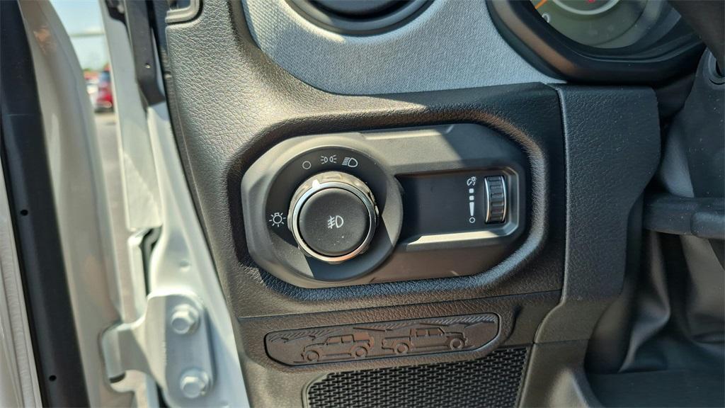 new 2025 Jeep Wrangler car, priced at $38,000