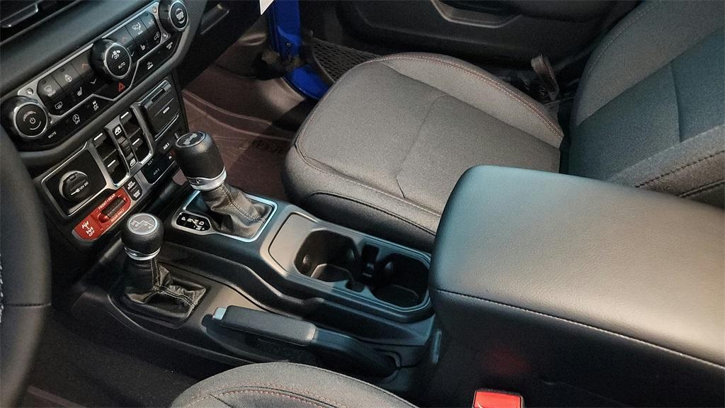 new 2025 Jeep Wrangler car, priced at $52,032