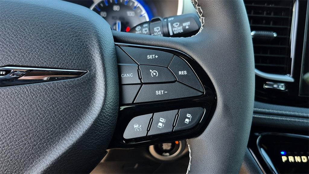 new 2026 Chrysler Pacifica car, priced at $53,075