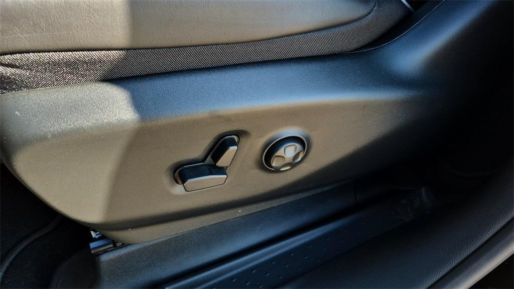 new 2026 Chrysler Pacifica car, priced at $53,075