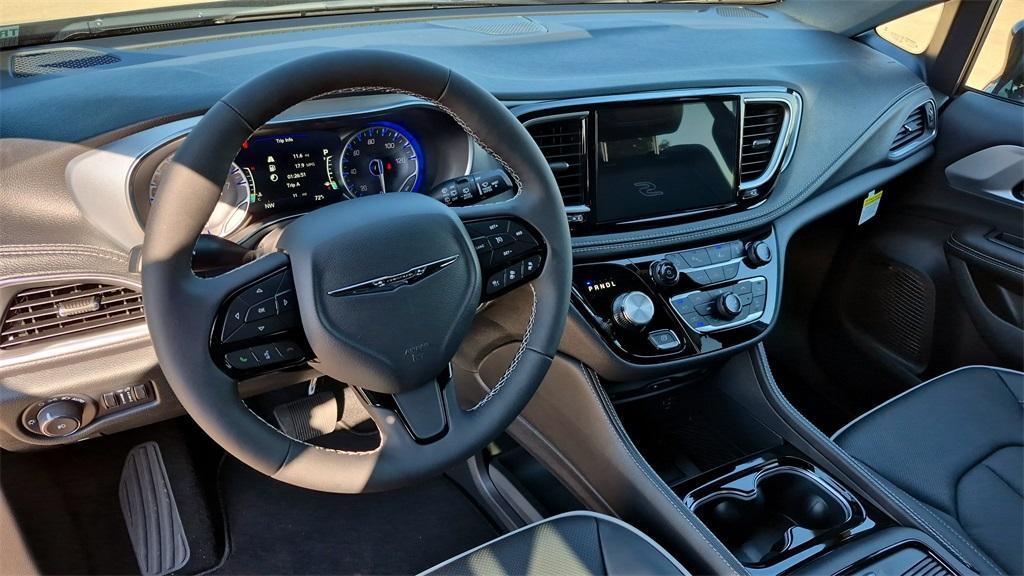new 2026 Chrysler Pacifica car, priced at $53,075