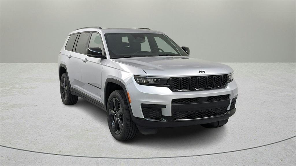 new 2024 Jeep Grand Cherokee L car, priced at $42,259